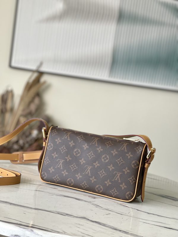 Louis Vuitton E-Shoulder Messenger Bag - Image 3