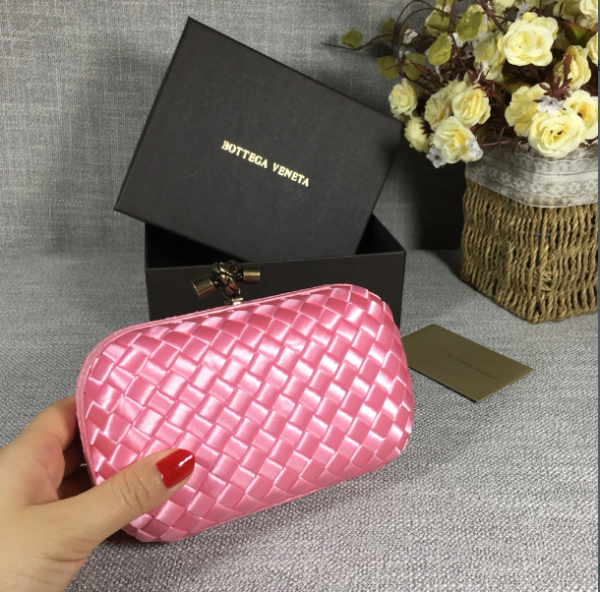 Bottega Veneta Small Classic Dinner Bag - Baby Pink - Image 2