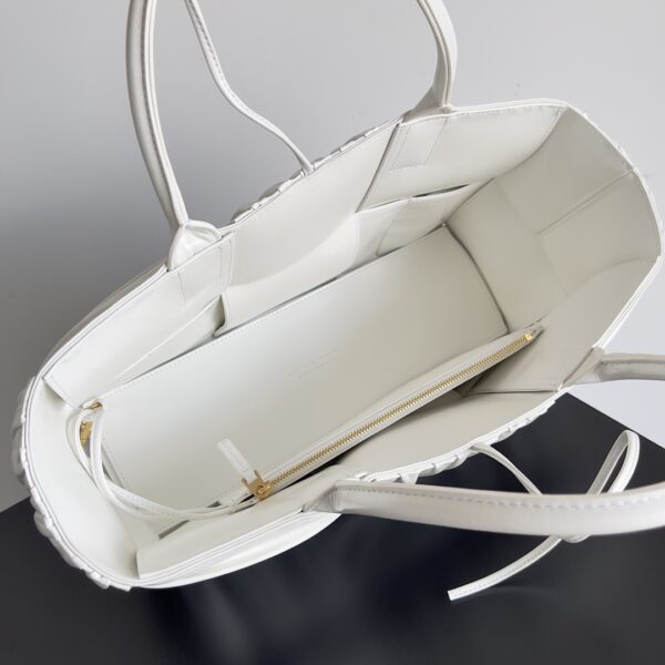 Bottega Veneta New Tote Bag - White - Image 2