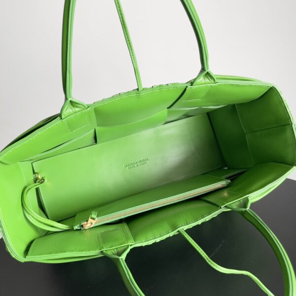 Bottega Veneta New Tote Bag - Green - Image 3