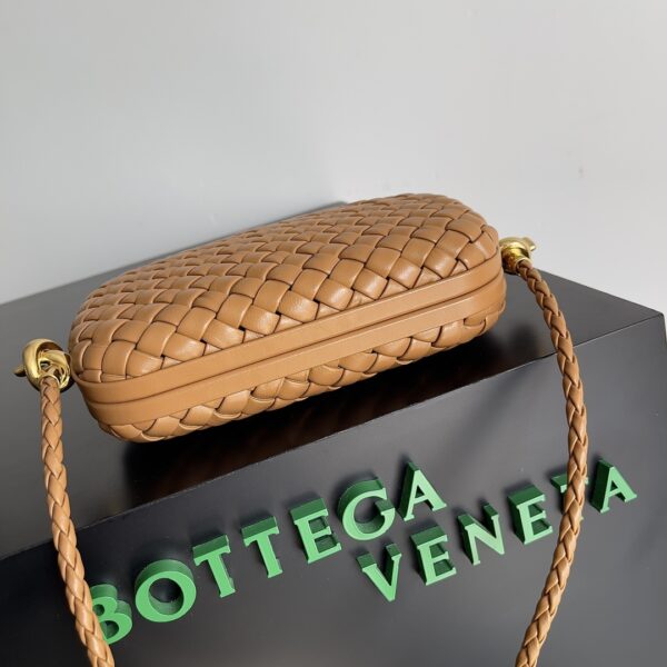 Bottega Veneta Knot Clutch Bag - Brown - Image 3