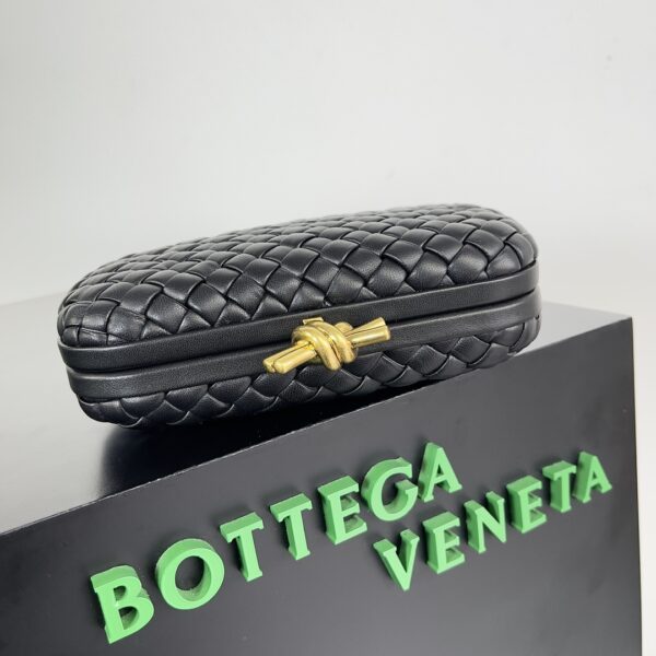 Bottega Veneta Knot Classic Dinner Clutch - Black - Image 5