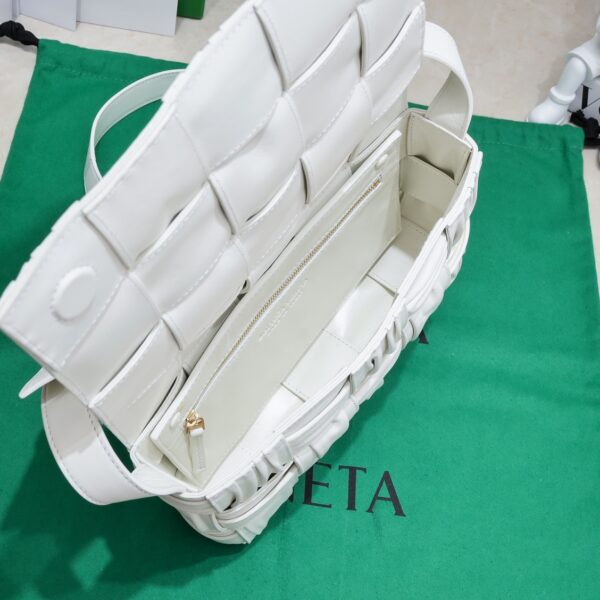 Bottega Veneta Cassette Pleated Handbag - White - Image 2