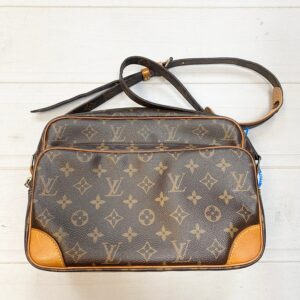 Crossbody Luxury Designer By Louis Vuitton  Size: Large | Luna Bags