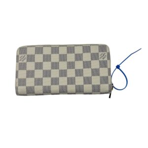 CREAM WALLET Luxury DESIGNER by Louis Vuitton Size:MEDIUM | Luna Bags
