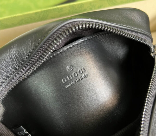 All black Gucci woman shoulder bag | Luna Bags
