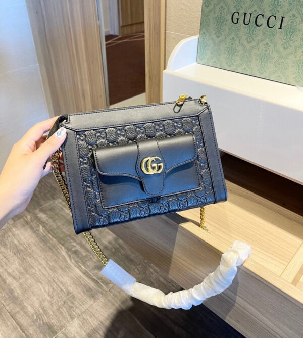 Black Gucci crossbody /shoulder handbag | Luna Bags