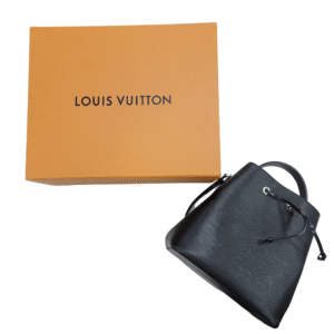 Handbag Luxury Designer By Louis Vuitton  Size: Large | Luna Bags