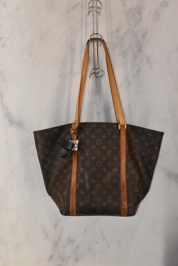 Handbag Designer By Louis Vuitton  Size: Large | Luna Bags