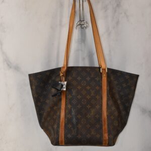 Handbag Designer By Louis Vuitton  Size: Large | Luna Bags
