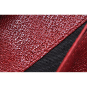 Gucci red leather wallet w square silver G clasp | Luna Bags