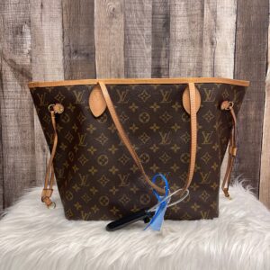 Handbag Luxury Designer By Louis Vuitton  Size: Medium | Luna Bags