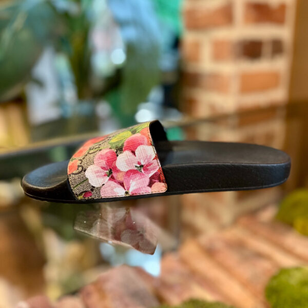 GUCCI Blooms Rubber Slides SZ 37 | Luna Bags