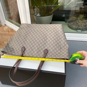 Gucci Interlocking GG Supreme Tote | Luna Bags