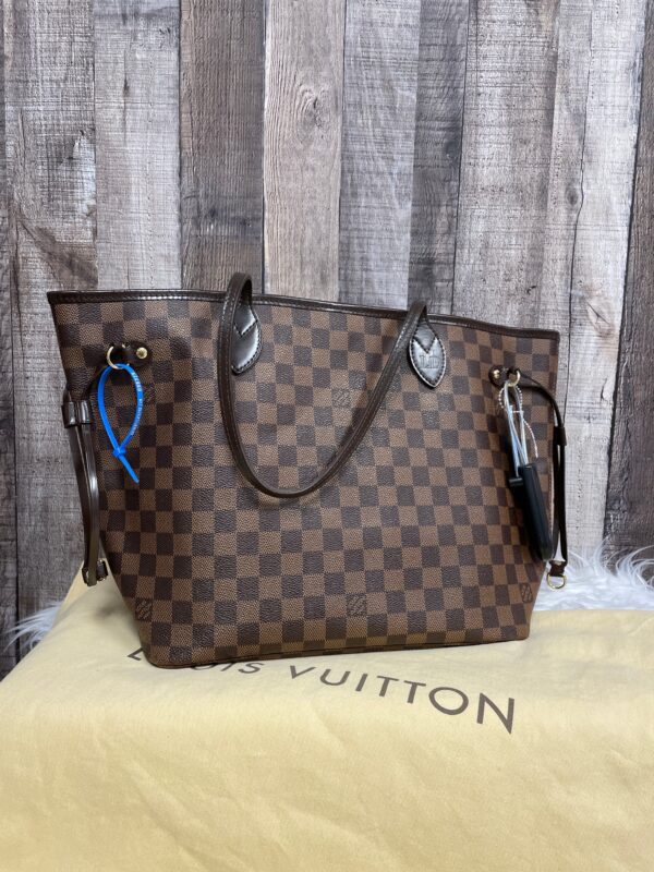 Handbag Luxury Designer By Louis Vuitton  Size: Large | Luna Bags