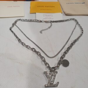 Louis Vuitton Necklace | Luna Bags