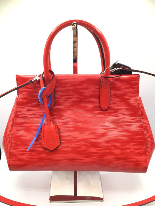 Handbag Designer By Louis Vuitton  Size: Medium | Luna Bags