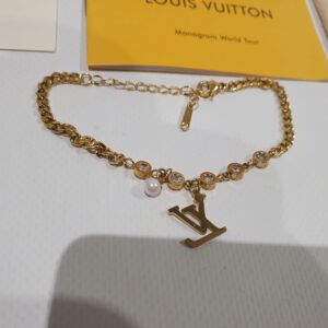 Louis Vuitton necklace | Luna Bags