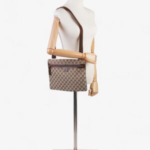 Gucci Flat Messenger Bag GG Supreme Canvas | Luna Bags