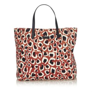Gucci Leopard Printed Nylon Tote (SHG-10215) | Luna Bags