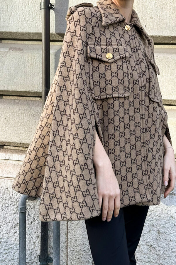 GUCCI GG Supreme Cape Wool Beige | Luna Bags