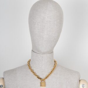 LOUIS VUITTON LV Edge Chain Necklace Gold | Luna Bags
