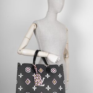 LOUIS VUITTON OnTheGo Wild at Heart Leather Black | Luna Bags
