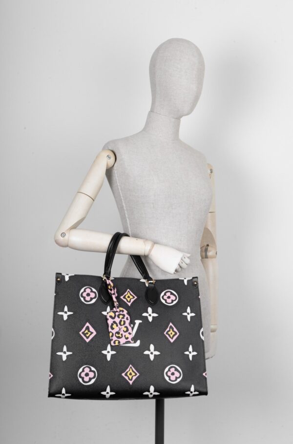 LOUIS VUITTON OnTheGo Wild at Heart Leather Black | Luna Bags