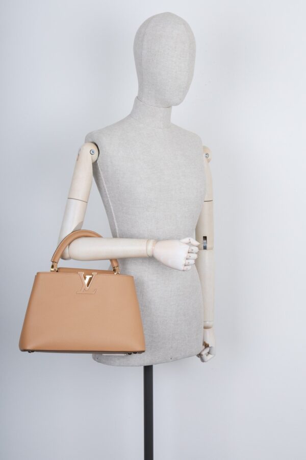 LOUIS VUITTON Capucines MM Beige Arizona | Luna Bags