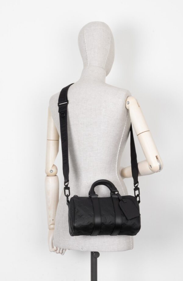 LOUIS VUITTON Keepall Bandoulière 25 MNG Empreinte Black | Luna Bags