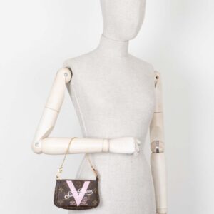 LOUIS VUITTON Mini Pochette Accessoires MNG Saint Tropez | Luna Bags