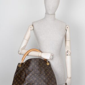 LOUIS VUITTON Artsy MM Hobo Bag MNG Canvas | Luna Bags