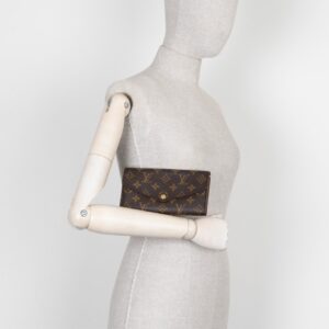 LOUIS VUITTON Sarah Wallet Monogram | Luna Bags