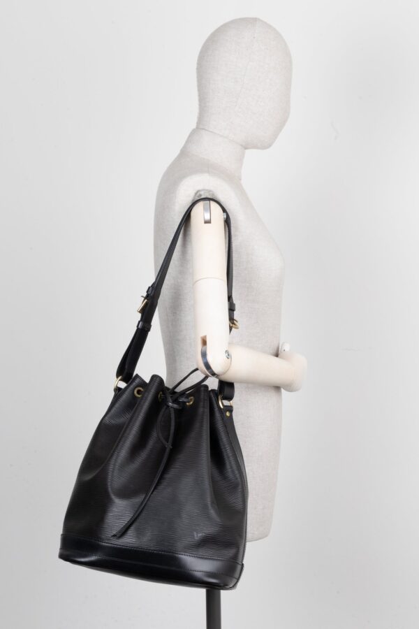 LOUIS VUITTON Grand Sac Noe Epi Leather Black | Luna Bags