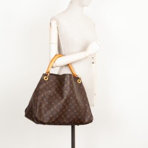 LOUIS VUITTON Artsy MM Bag Monogram Canvas | Luna Bags