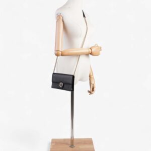 Gucci Interlocking G Chain Wallet Black Leather | Luna Bags