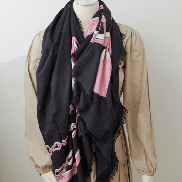 Louis Vuitton Monogram Shawl Black | Luna Bags