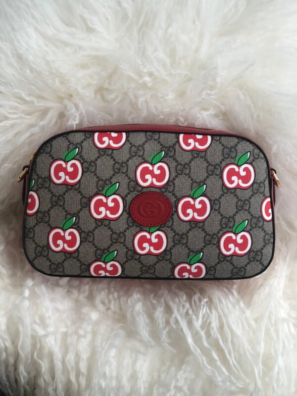Gucci GG Supreme Canvas Apple Shoulder Bag | Luna Bags