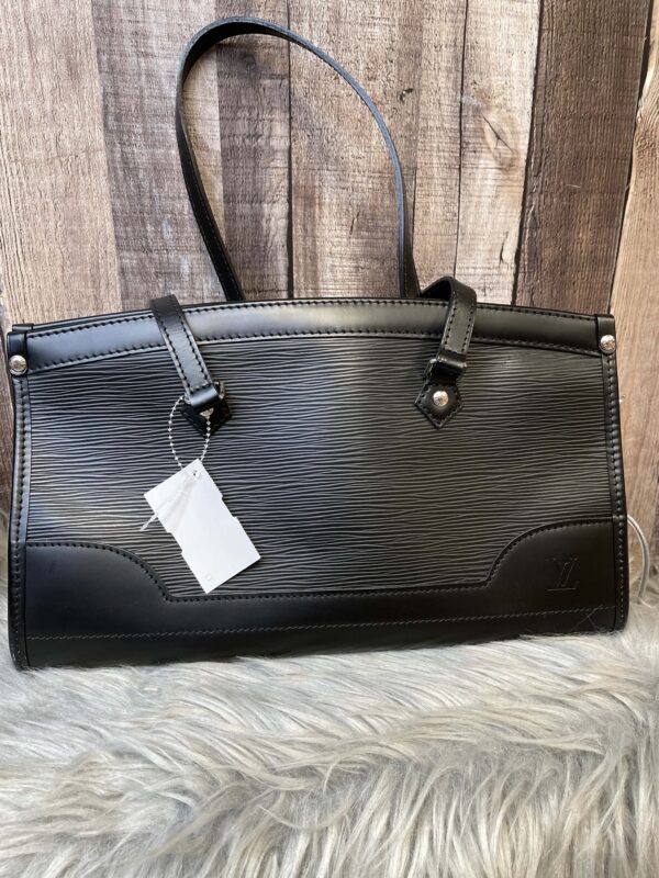 Handbag Luxury Designer By Louis Vuitton  Size: Medium | Luna Bags