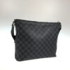 LOUIS VUITTON Shoulder Bag | Luna Bags - Image 2