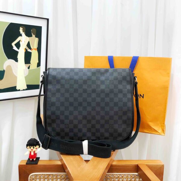 Louis Vuitton District Shoulder Bag in Damier Graphite Canvas | Luna Bags