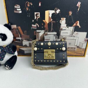 Gucci Sylvie Black Crossbody Bag | Luna Bags