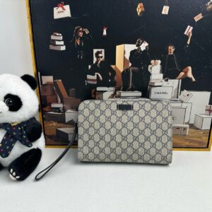 Gucci GG Monogram Beige Canvas Clutch Clutches | Luna Bags