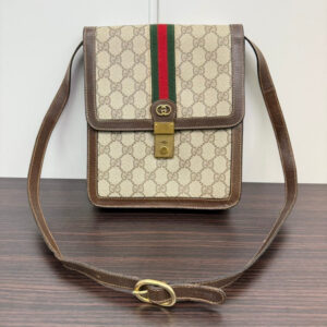 Gucci Vintage GG Supreme Canvas Shoulder Bag Brown Medium | Luna Bags