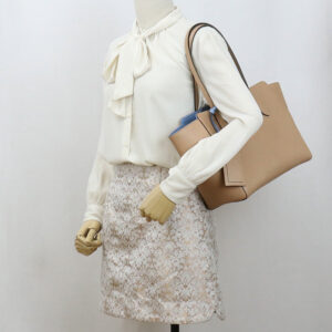 GUCCI 354408 Tote Bag Swing Tote Bag leather beige Women | Luna Bags